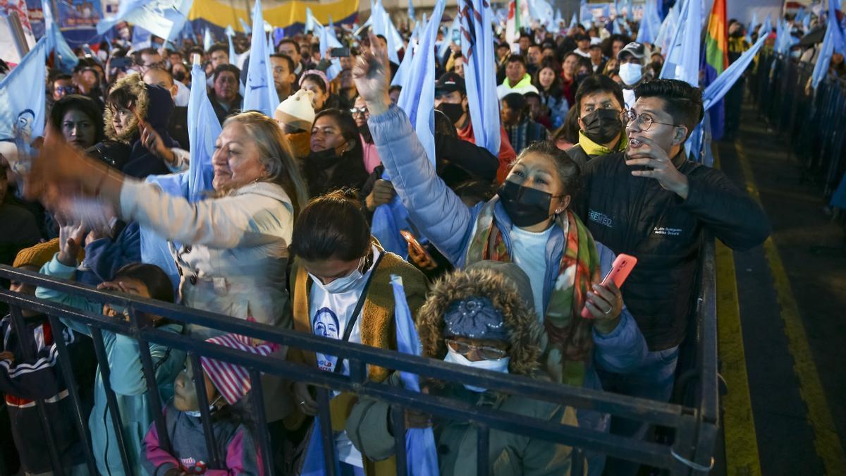 Imagen de un acto electoral, en el cierre de campaña de Ecuador.
