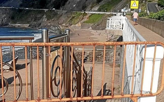 El mirador del Paseo Solozabal lleva un a&ntilde;o vallado. | FOTO: N.G.