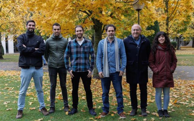Los investigadores de la UPNA firmantes de este artículo. De izq. a dcha.: Íñigo Ezcurdia, Xabier Sandúa, Josu Irisarri, Asier Marzo, Iñaki Pérez de Landazábal e Itziar Galarreta.
