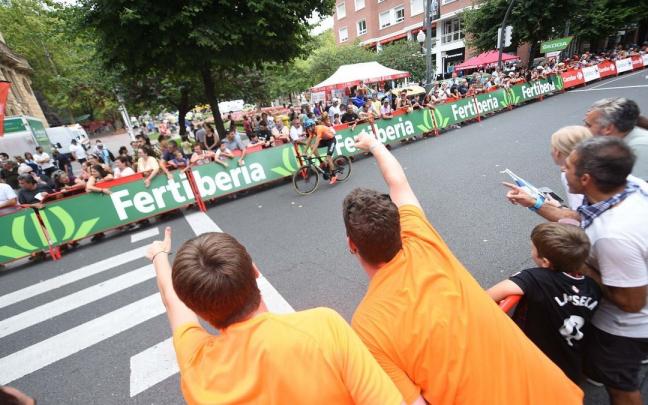 La marea naranja se dejó ver en la meta de Gran Vía. La marea naranja se dejó ver en la meta de Gran Vía.