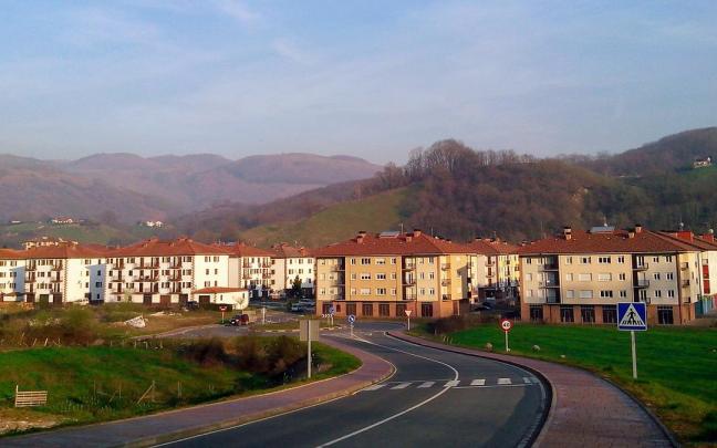 La zona de expansión de Elizondo se centró de forma mayoritaria en el sector de Nuevo Baztan o Baztan Berri, en las antiguas piezas en dirección a Lekaroz.