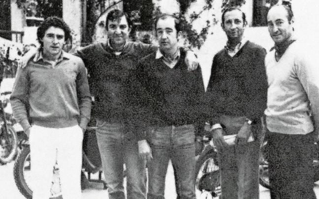Dobladores el siglo pasado. Dobladores el siglo pasado.