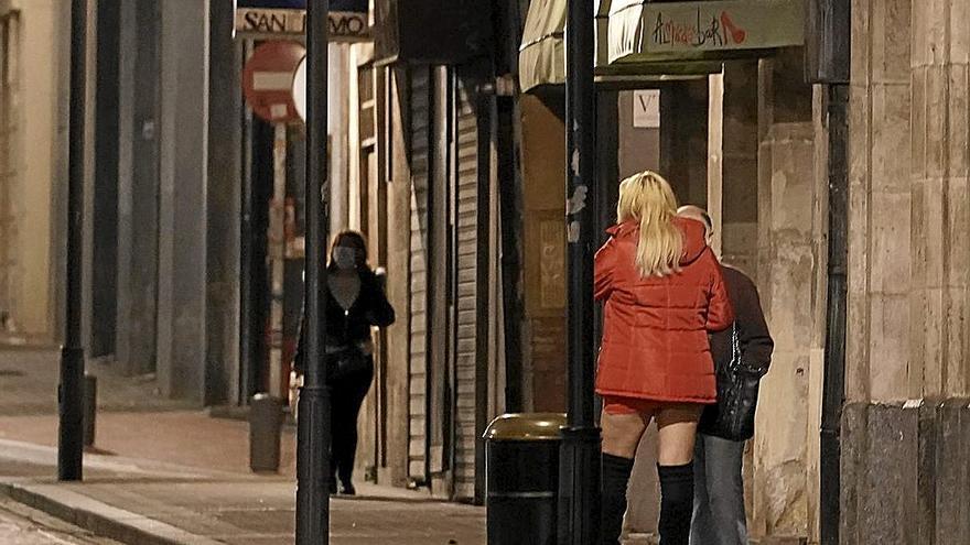 La Ertzaintza ha localizado 29 pisos donde se ejerce la prostitución en Bilbao. | FOTO: OSKAR.M. BERNAL