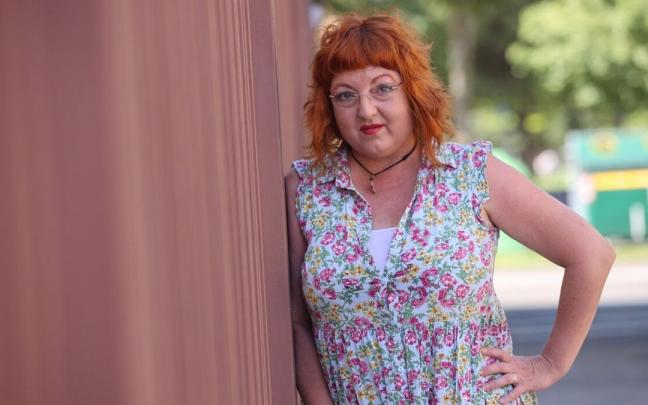 Elena Miguel, el martes en Pamplona poco antes de ir a trabajar. Elena Miguel, el martes en Pamplona poco antes de ir a trabajar.