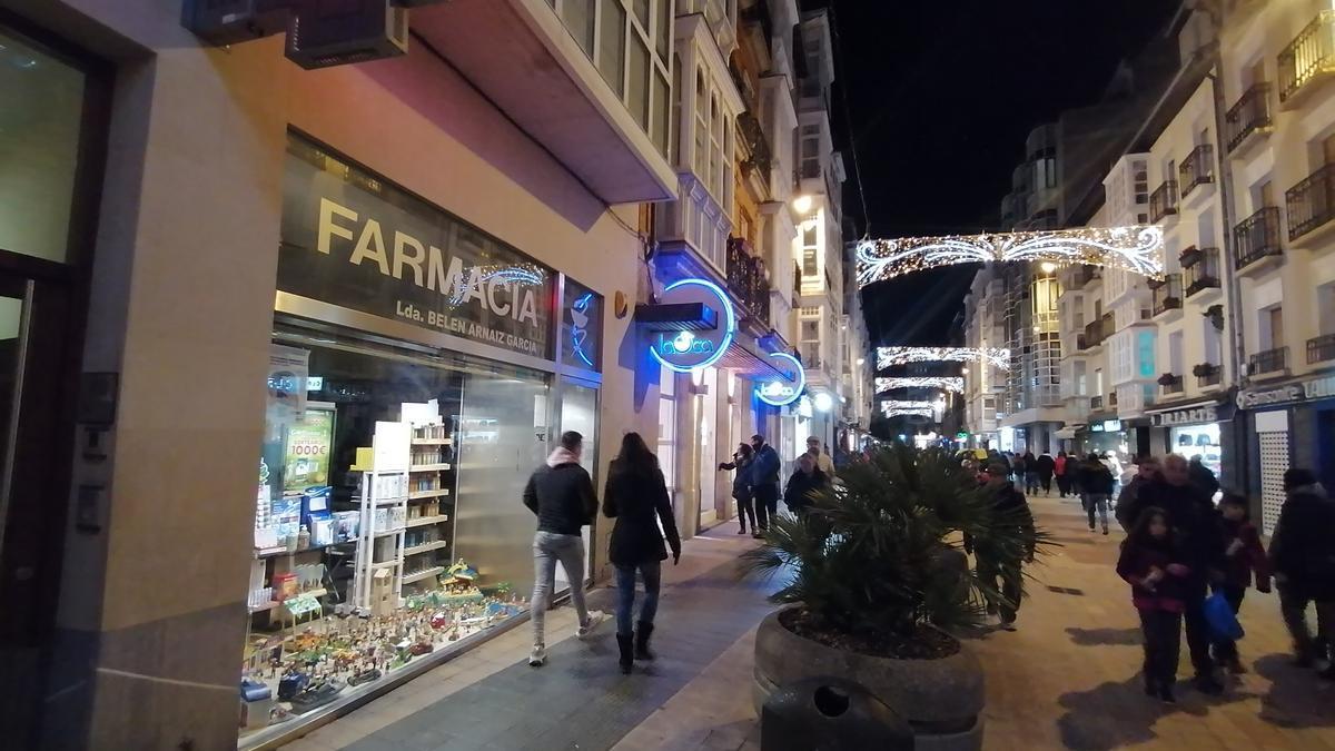 El original bel&eacute;n de una farmacia de Vitoria