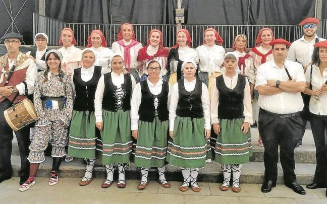 Alonsotegitik Alonsotegira con cinco ilustres locales