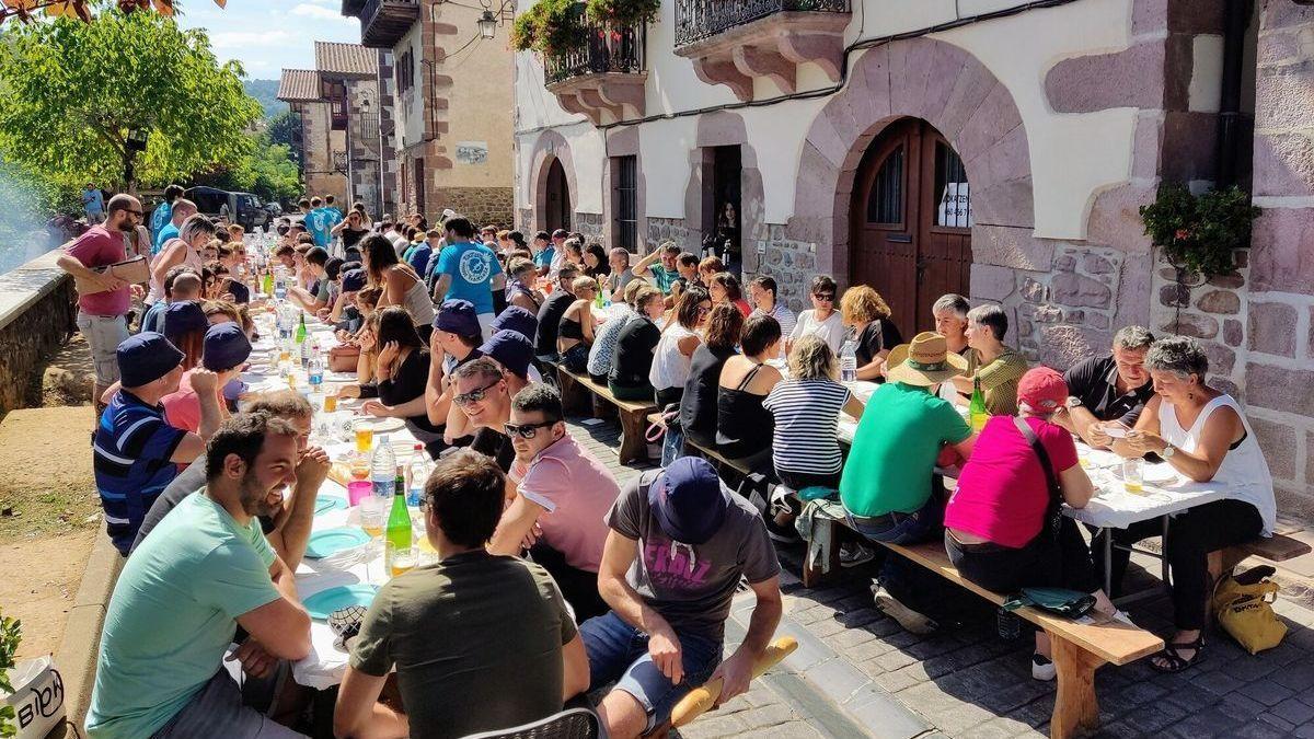 Ambientazo en el zikiro de Txokoto