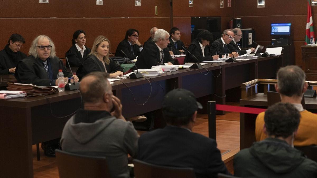 Inicio del juicio por abusos a menores tutelados en Gasteiz.