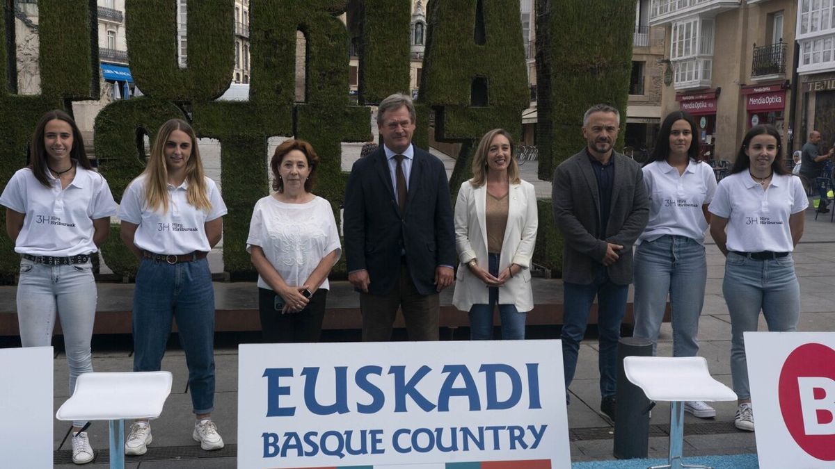 Presentacion del torneo de pelota femenina 3 Hiruburuak