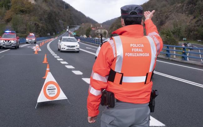 Control de la Policía Foral. Control de la Policía Foral.