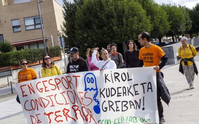 Protesta en la sede de Gesport.