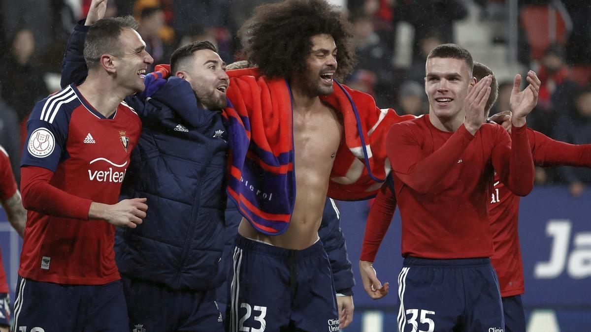 Jugadores de Osasuna celebran el pase a semifinales