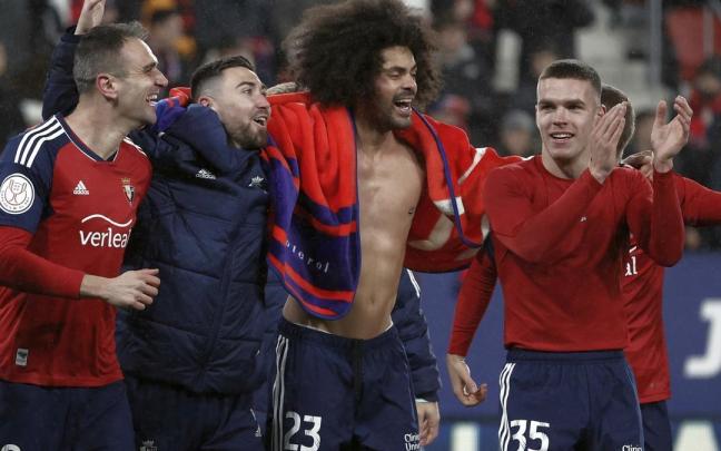 Jugadores de Osasuna celebran el pase a semifinales Jugadores de Osasuna celebran el pase a semifinales