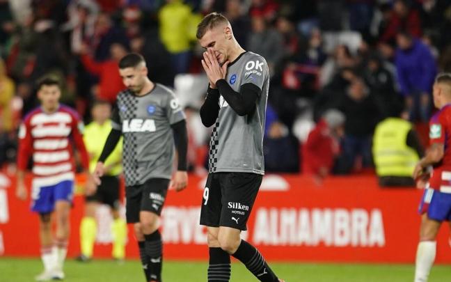 Maras se lamenta de la derrota ante el Granada Maras se lamenta de la derrota ante el Granada