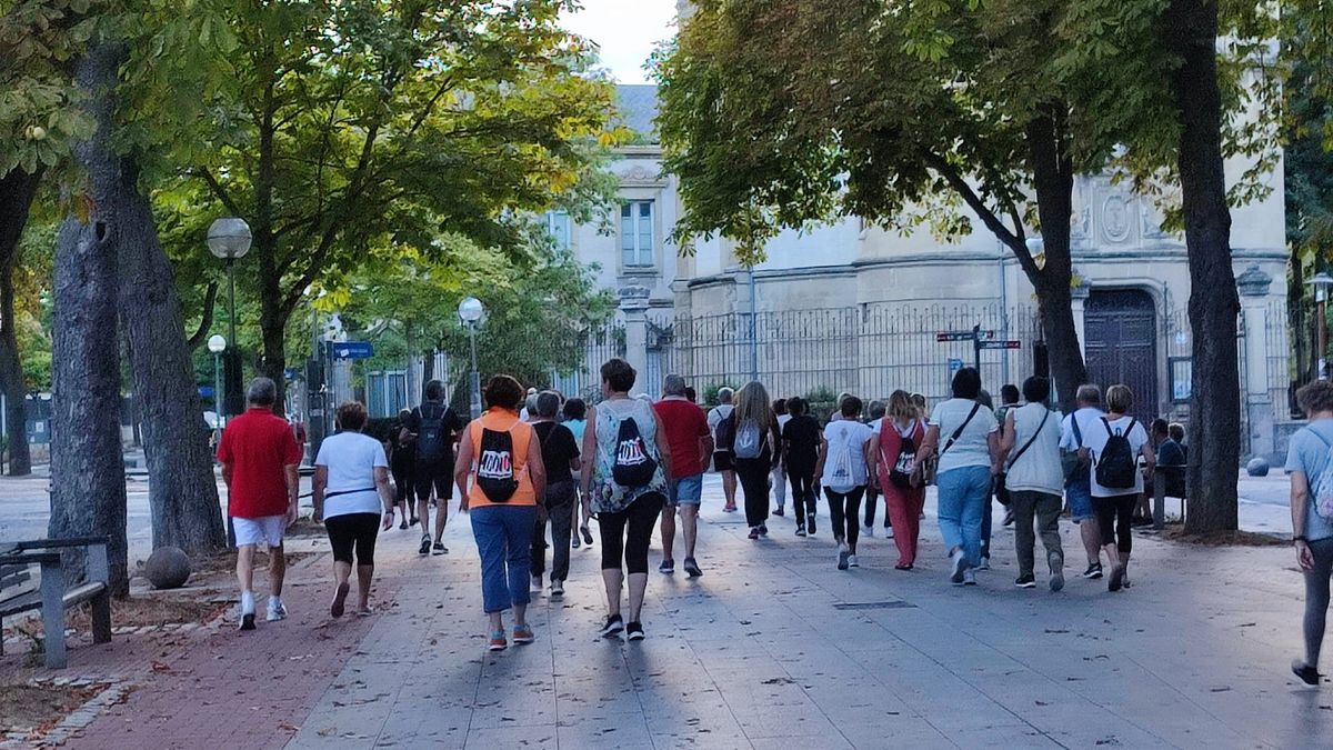 Primera salida de 'los 10.000 pasos' en Vitoria tras el parón de las vacaciones de verano.