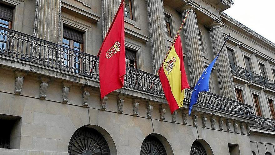 Fachada del palacio de Navarra. | FOTO: UNAI BEROIZ