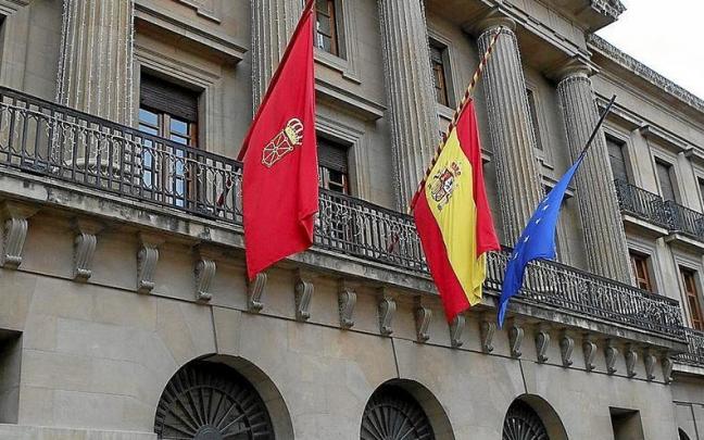 Fachada del palacio de Navarra. | FOTO: UNAI BEROIZ