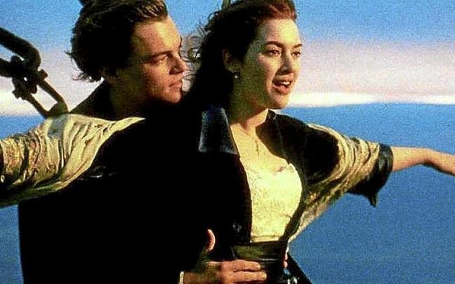 Leonardo DiCaprio y Kate Winslet, en uno de los fotogramas más famosos de la película. Leonardo DiCaprio y Kate Winslet, en uno de los fotogramas más famosos de la película.