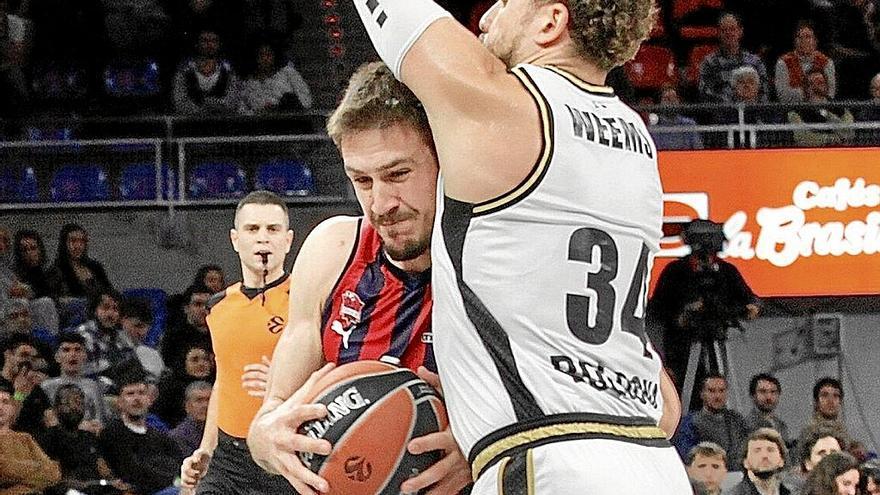 Marinkovic choca contra Weems.