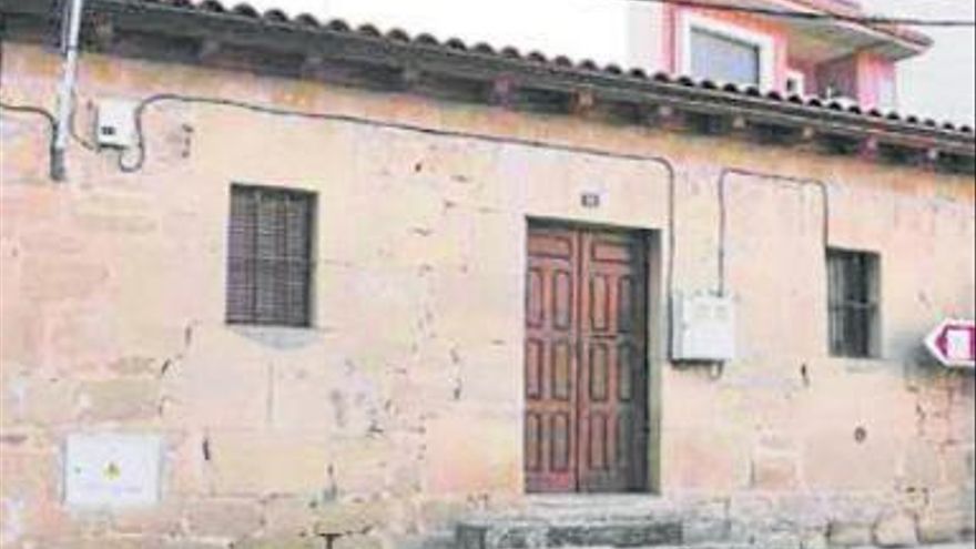 El otro gran proyecto en el que trabaja el equipo municipal es darle una utilidad al edificio conocido como La Casona.