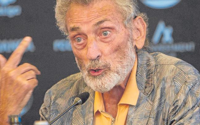 Carlos Mouriño, en un momento de la rueda de prensa de ayer. | FOTO: EFE Carlos Mouriño, en un momento de la rueda de prensa de ayer. | FOTO: EFE