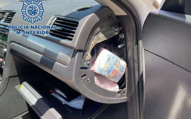 Detenida la 'Reina de Ronda' y dos personas más con 11 kilos de cocaína llegados a Madrid en un vuelo desde Colombia. Detenida la 'Reina de Ronda' y dos personas más con 11 kilos de cocaína llegados a Madrid en un vuelo desde Colombia.