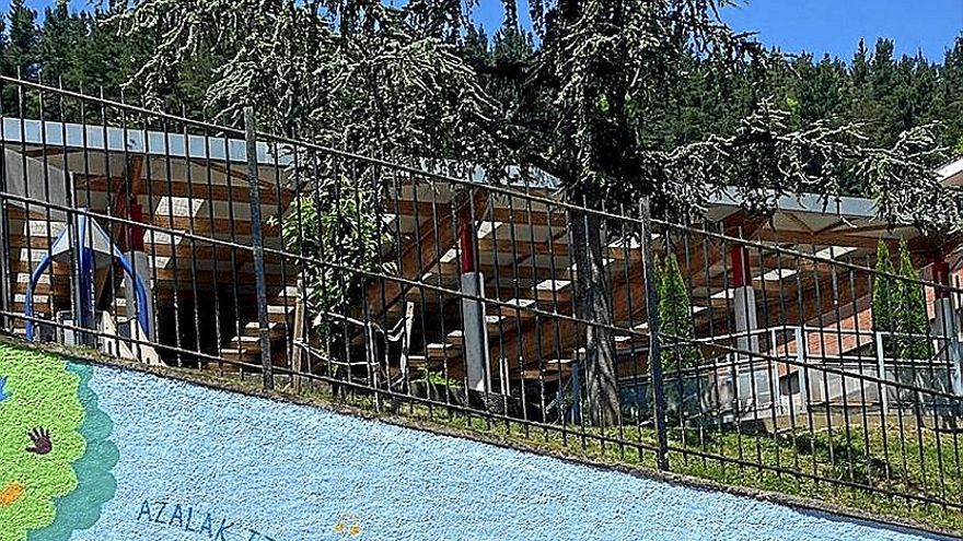 El mural realizado en la escuela Murumendi de Beasain.