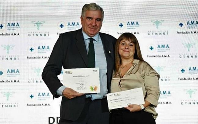 Estíbaliz Martín, en el momento de recoger el premio.