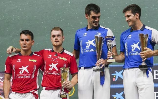 Joseba Ezkurdia y José Javier Zabaleta, campeones, junto a Unai Laso y Ander Imaz en el podio del Torneo de La Blanca de 2022. Joseba Ezkurdia y José Javier Zabaleta, campeones, junto a Unai Laso y Ander Imaz en el podio del Torneo de La Blanca de 2022.