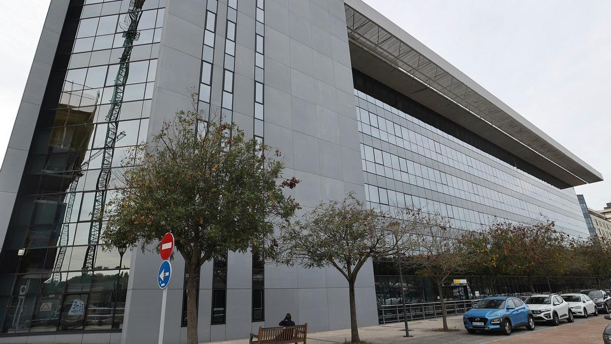 Edificio de la Seguridad Social en Donostia.