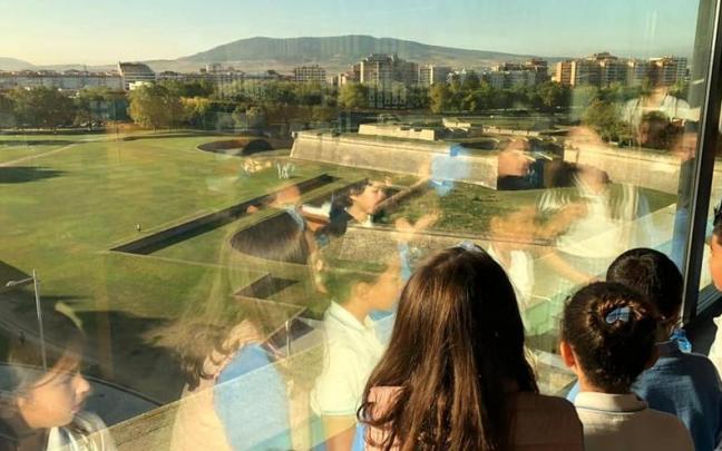 La iniciativa &lsquo;Pamplona a ras del cielo&rsquo; invita a subir a la atalaya que es la sede del COAVN Navarra.