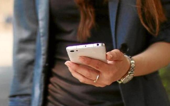El Ayuntamiento enviar&aacute; sms o email; llamar&aacute; al tel&eacute;fono fijo o enviar&aacute; una carta, salvo con las facturas del agua