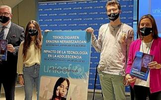 Imagen de la presentación del informe 'Impacto de la Tecnología en la Adolescencia. Relaciones, Riesgos y Oportunidades'. Foto: Efe Imagen de la presentación del informe 'Impacto de la Tecnología en la Adolescencia. Relaciones, Riesgos y Oportunidades'. Foto: Efe