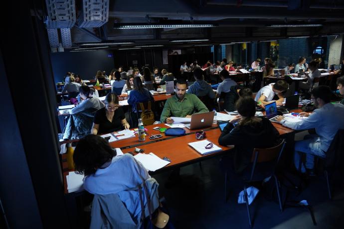 La biblioteca de Azkuna Zentroa es una de las que abre los domingos.