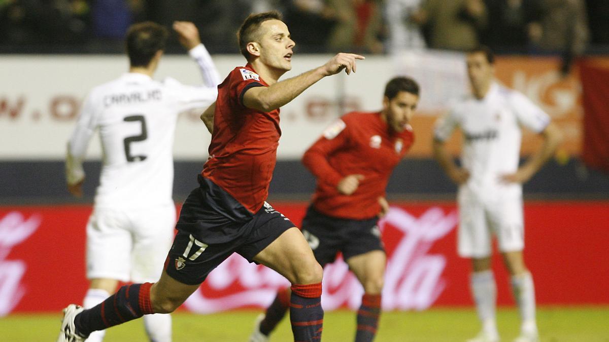 Javier Camuñas, tras marcarle el gol al Real Madrid en El Sadar.