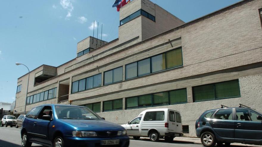 Fachada de la Casa de la Juventud de Pamplona.