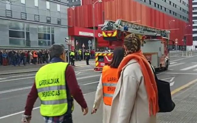 Desalojo en Capuchinos de Basurto en Bilbao Desalojo en Capuchinos de Basurto en Bilbao