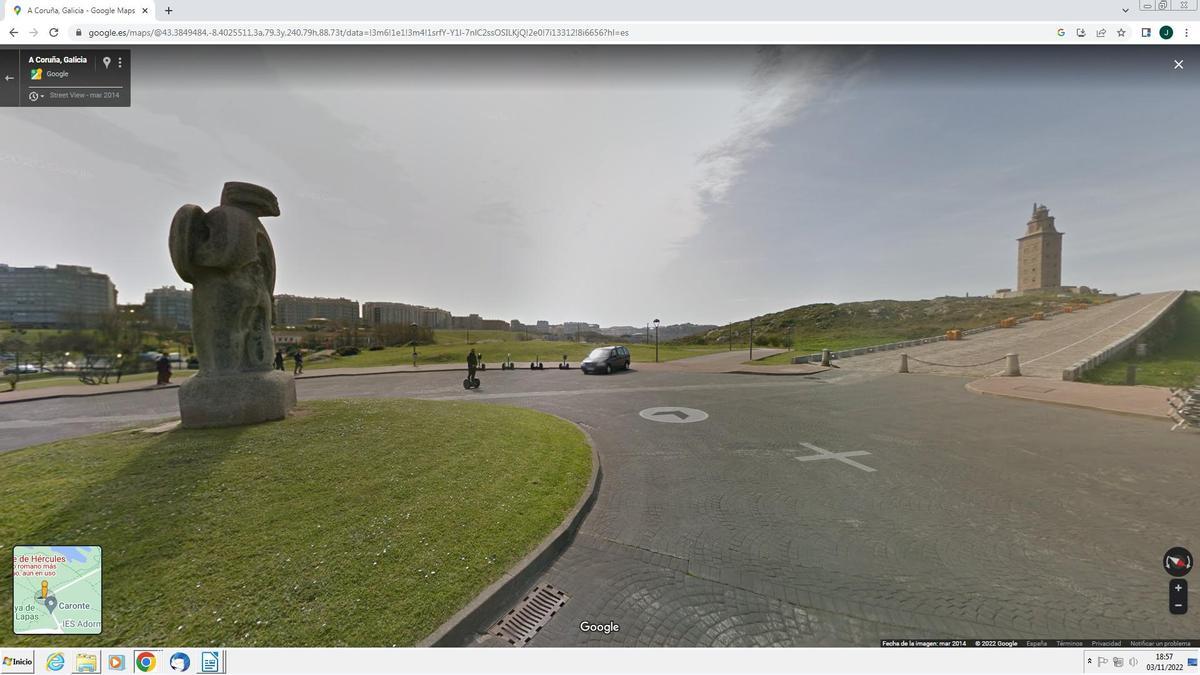 El monumento al rey Breogan y la Torre de Hércules en A Coruña desde 'Street View' en Google Mpas