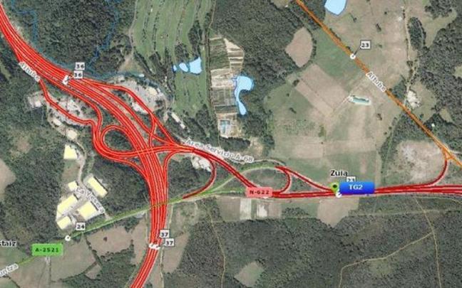 Accidente entre un cami&oacute;n y una furgoneta en la N 622