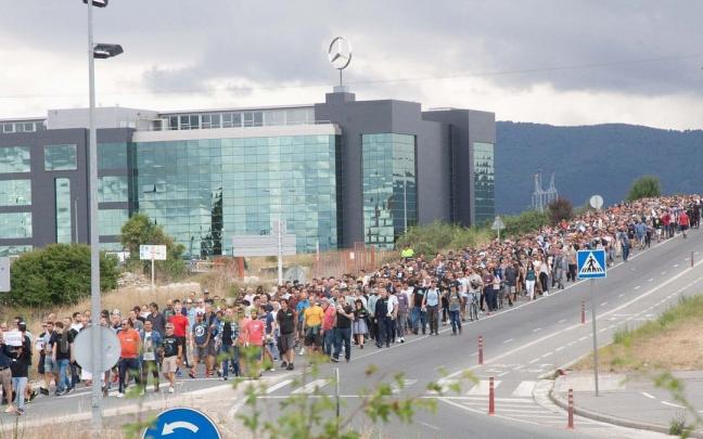 Manifestaci&oacute;n de trabajadores de Mercedes.