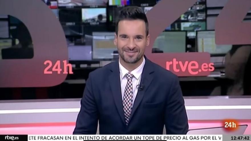 Lluís Guilera, sonriendo tras el momento incómodo vivido.