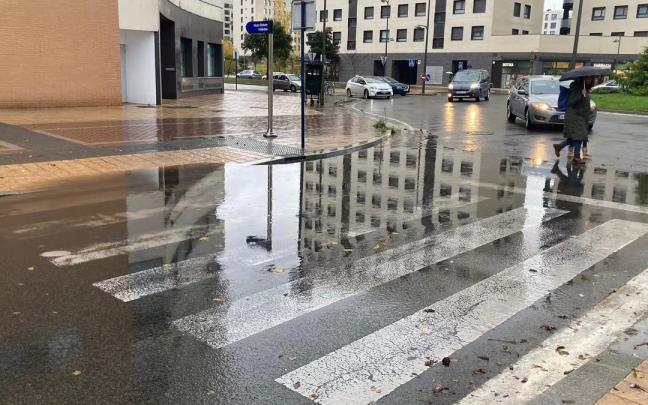 Balsa de agua en Zabalgana