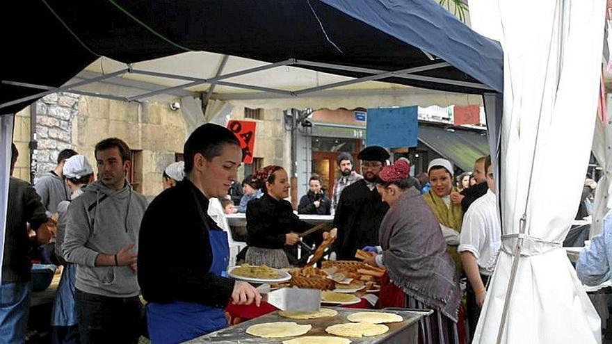 Un puesto de talos en la feria de un año anterior. | FOTO: A.M.