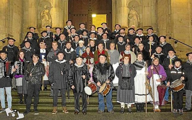Santa Ageda bezperako taldea. | FOTO: FOTO POLY Santa Ageda bezperako taldea. | FOTO: FOTO POLY