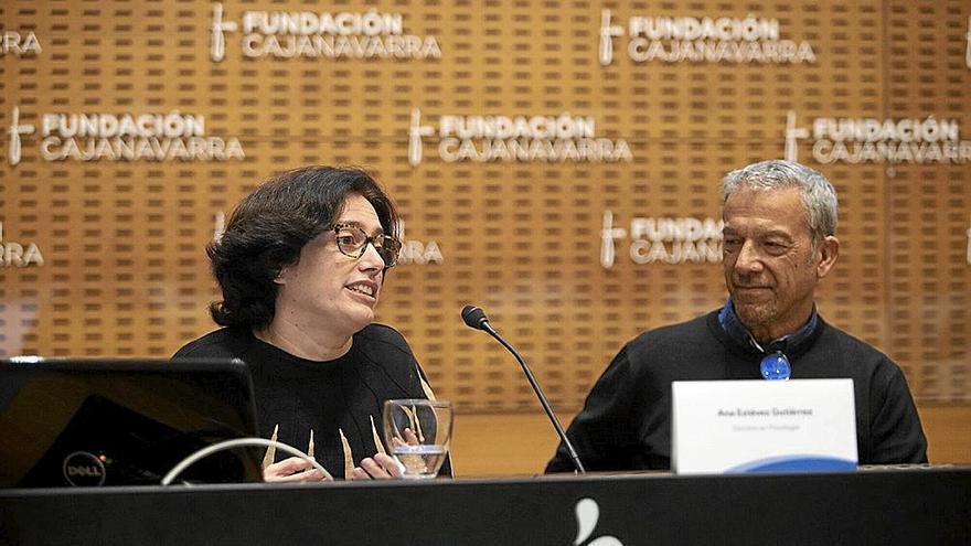 Ana Isabel Estévez y Antonio Castaños, ayer en Civican.