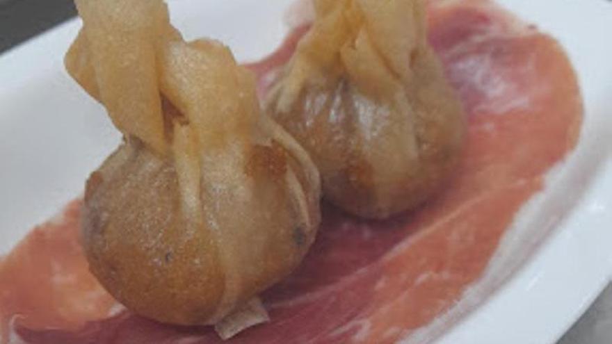 Saquitos que triunfan en el pintxo-pote del bar La Jungla