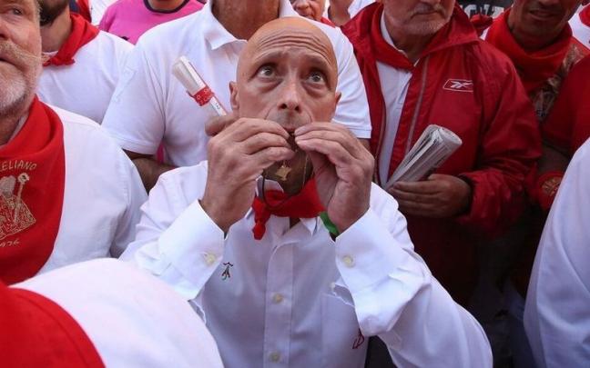 El Boti durante un cántico a San Fermín