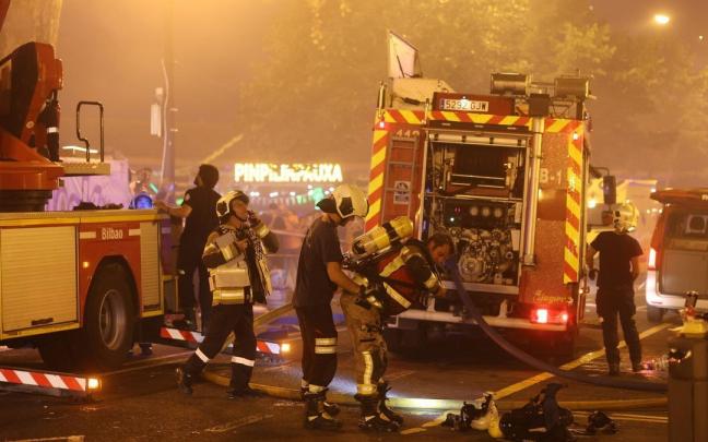 Los dos bloques fueron precintados para garantizar la seguridad de los vecinos Los dos bloques fueron precintados para garantizar la seguridad de los vecinos