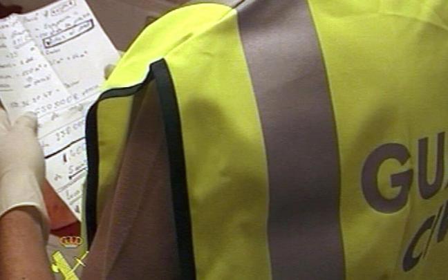 Un agente de la Guardia Civil