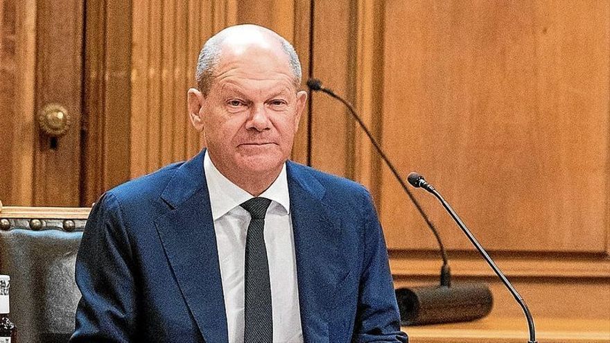 Olaf Scholz, antes de comparecer ante un comité del Parlamento estatal de Hamburgo .